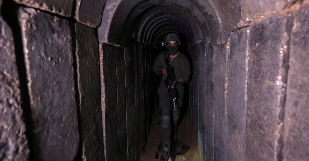 israel-releases-videos-it-says-show-hamas-tunnels-under-al-shifa-hospital